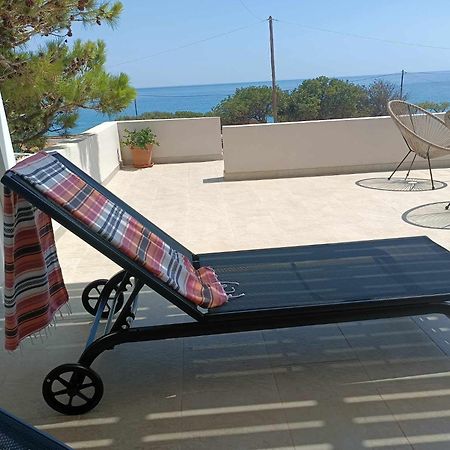 הוילה Makrýgialos Sea View Pine House מראה חיצוני תמונה