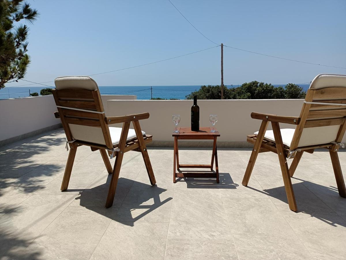 הוילה Makrýgialos Sea View Pine House מראה חיצוני תמונה