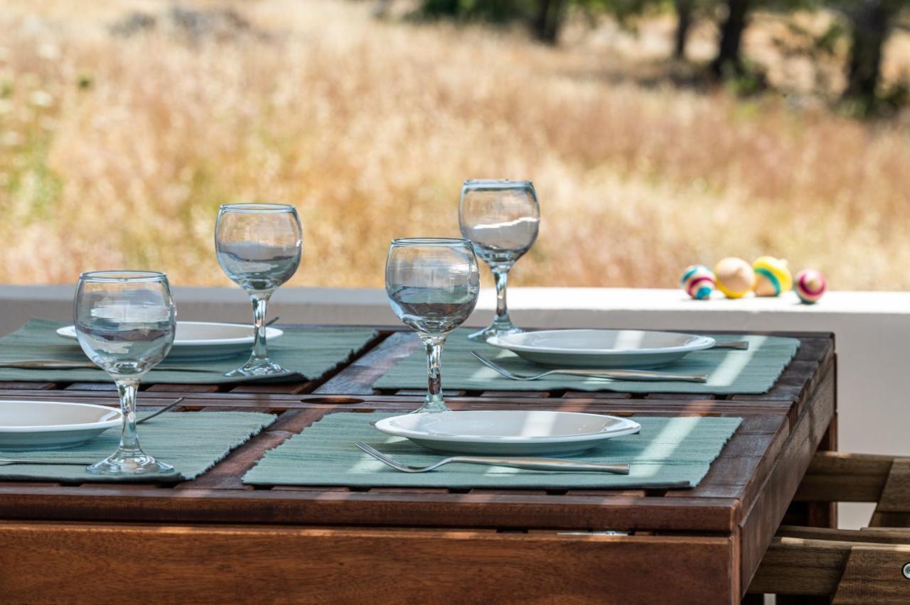 הוילה Makrýgialos Sea View Pine House מראה חיצוני תמונה